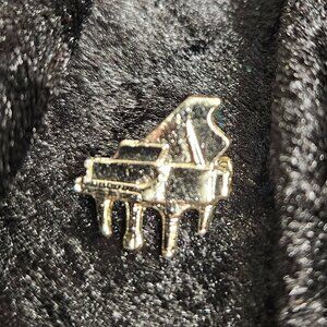 Silver tone Piano Pin